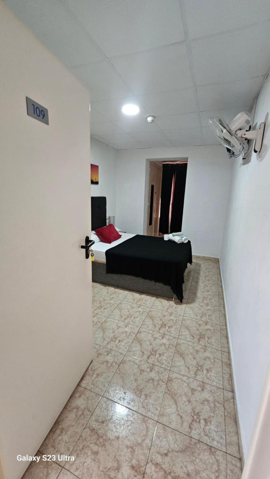 Hostal Sol Celeste Lloret de Mar Zewnętrze zdjęcie